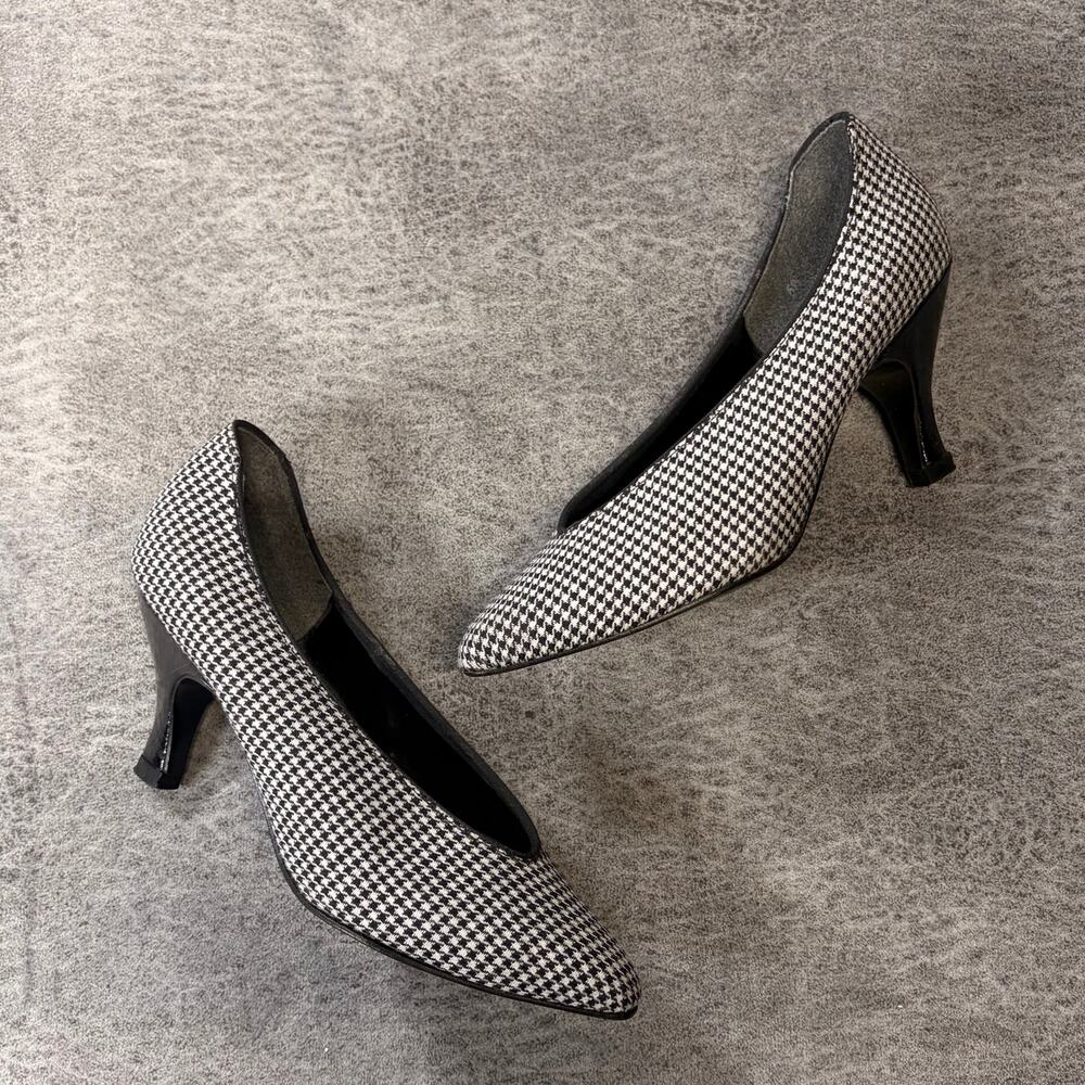 Houndstooth B&W Pointed Toe Heels